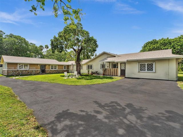 5310 SW 109th Avenue, Davie, FL 33328
