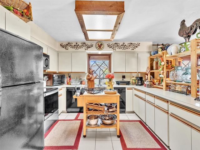 5310 SW 109th Avenue, Davie, FL 33328