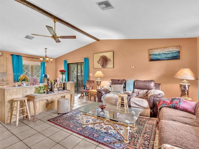 5310 SW 109th Avenue, Davie, FL 33328
