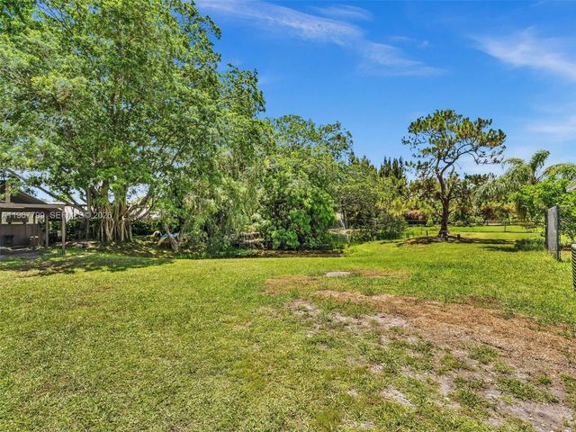 5310 SW 109th Avenue, Davie, FL 33328