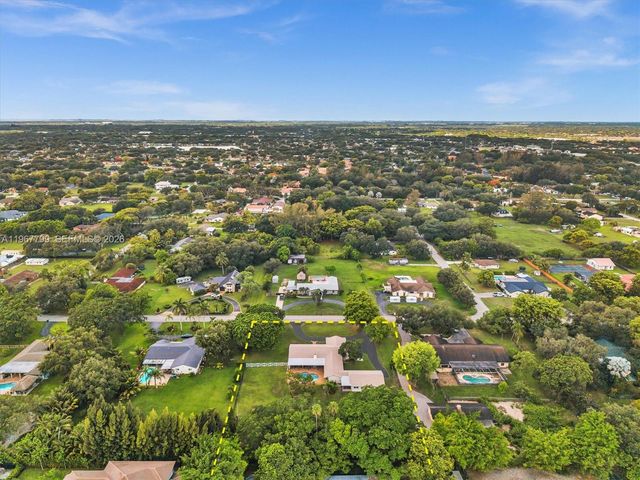 5310 SW 109th Avenue, Davie, FL 33328