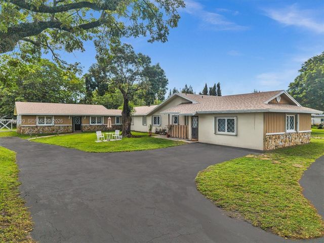 5310 SW 109th Avenue, Davie, FL 33328