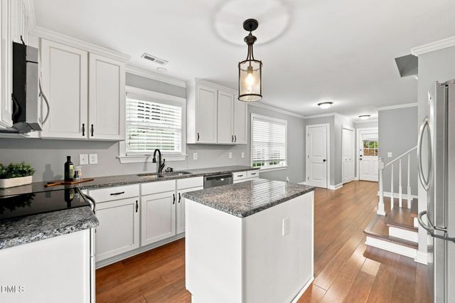 240 Jay Street, Chapel Hill, NC 27516
