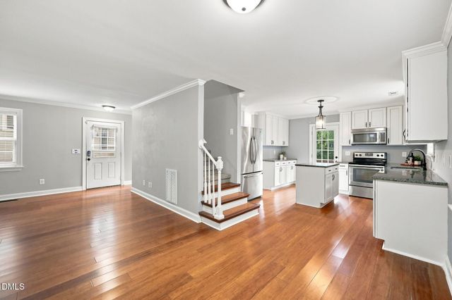 240 Jay Street, Chapel Hill, NC 27516