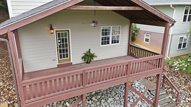 240 Jay Street, Chapel Hill, NC 27516