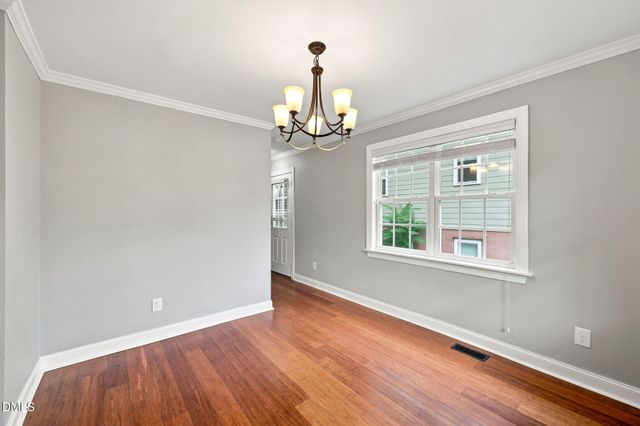 240 Jay Street, Chapel Hill, NC 27516