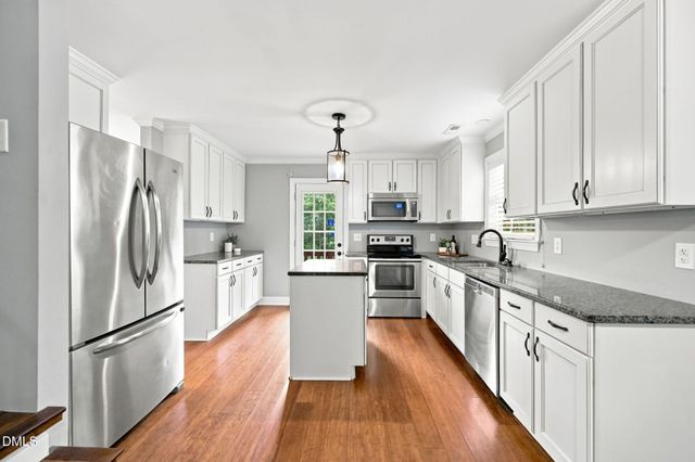 240 Jay Street, Chapel Hill, NC 27516