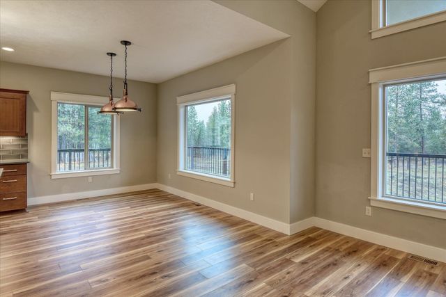 32103 N Perry Rd, Deer Park, WA 99006