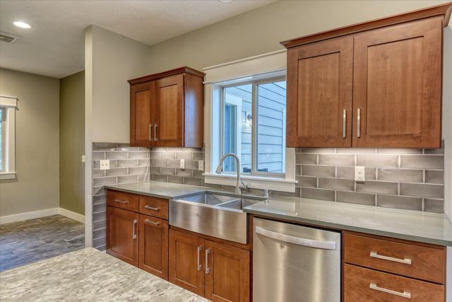 32103 N Perry Rd, Deer Park, WA 99006