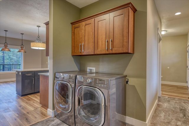 32103 N Perry Rd, Deer Park, WA 99006