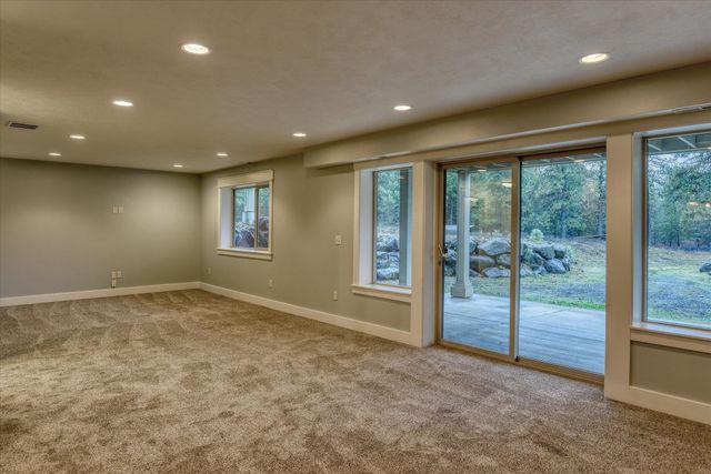 32103 N Perry Rd, Deer Park, WA 99006