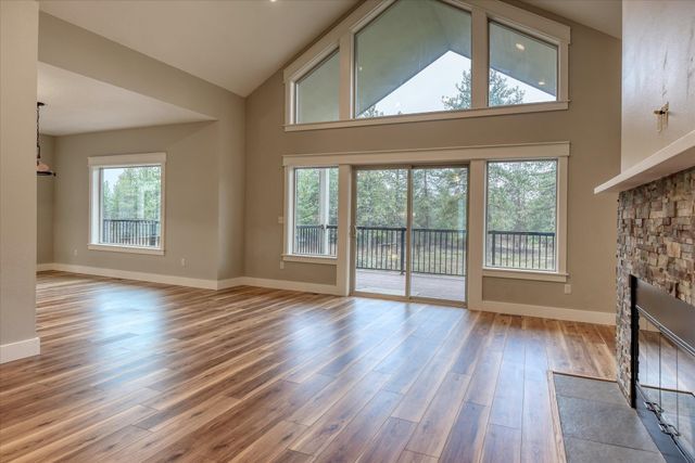 32103 N Perry Rd, Deer Park, WA 99006