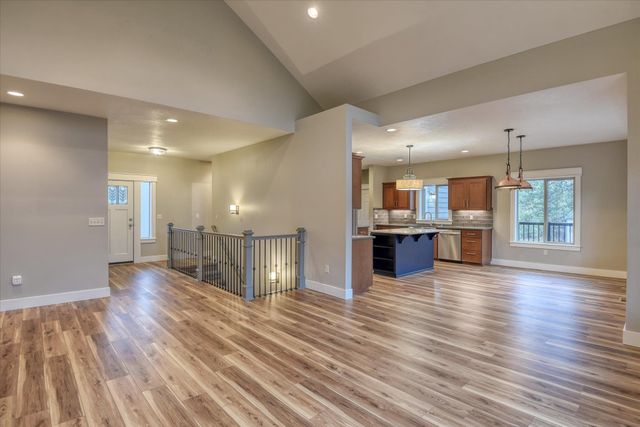 32103 N Perry Rd, Deer Park, WA 99006