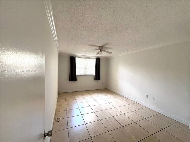 8373 Lake Dr 202, Doral, FL 33166