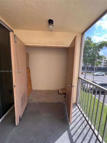 8373 Lake Dr 202, Doral, FL 33166