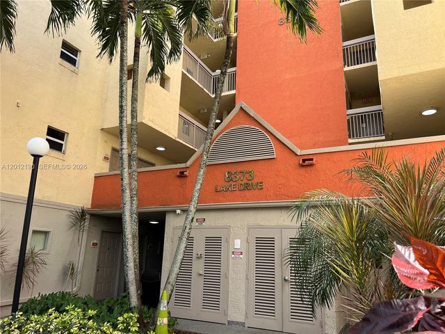 8373 Lake Dr 202, Doral, FL 33166