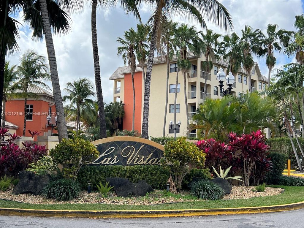 8373 Lake Dr 202, Doral, FL 33166