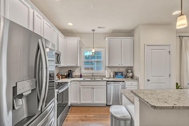 2059 Heys LN, Vinton, VA 24179