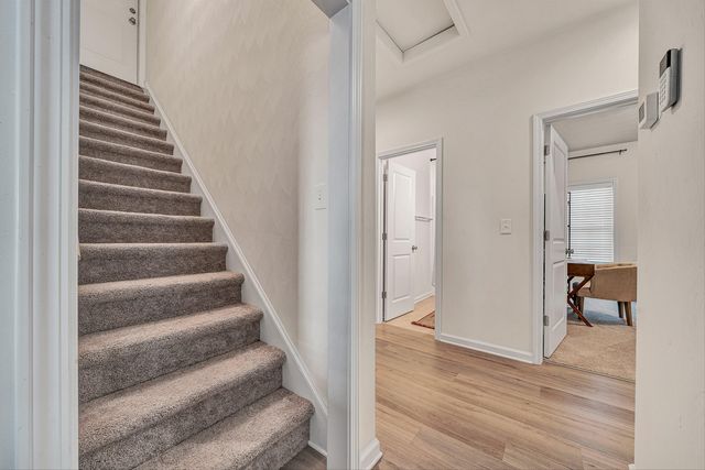 2059 Heys LN, Vinton, VA 24179