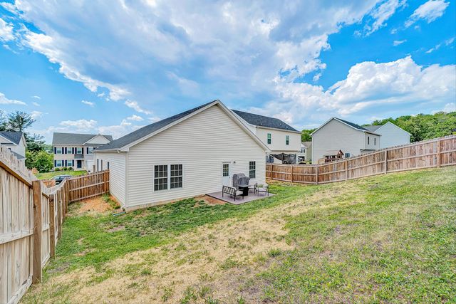 2059 Heys LN, Vinton, VA 24179