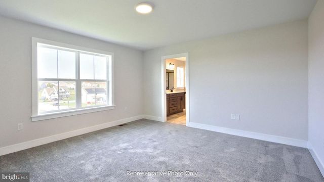 52 CANTERBURY LN, Annville, PA 17003