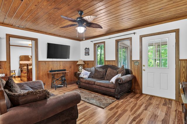 90 Owl Hollow Ln, Winchester, TN 37398