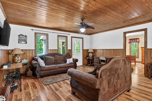 90 Owl Hollow Ln, Winchester, TN 37398