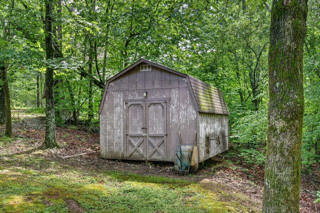 90 Owl Hollow Ln, Winchester, TN 37398