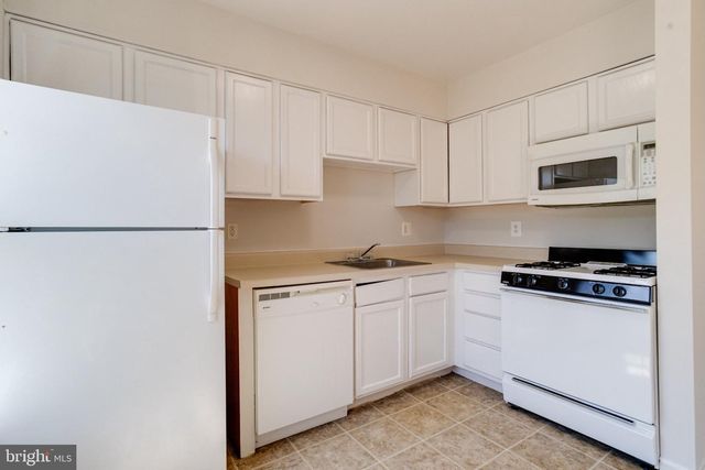 607 GOLD ST, Baltimore, MD 21217