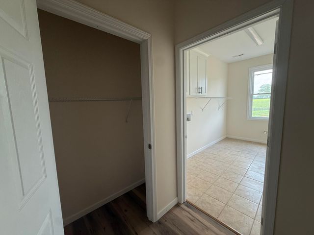 1615 White Road, Somerset, KY 42503