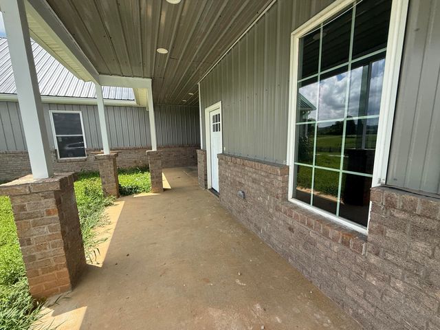 1615 White Road, Somerset, KY 42503