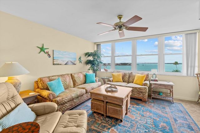 5108 BRITTANY DRIVE S 607, St Petersburg, FL 33715