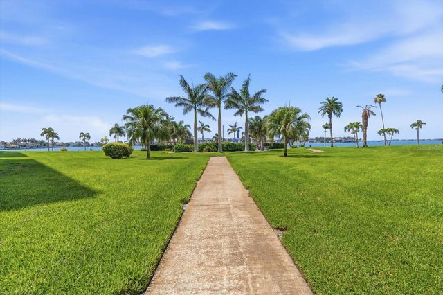 5108 BRITTANY DRIVE S 607, St Petersburg, FL 33715