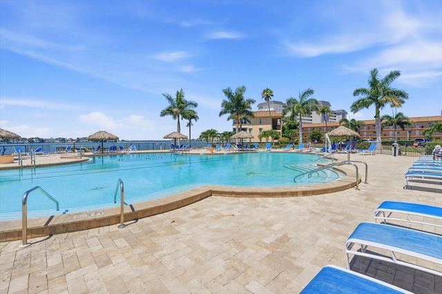 5108 BRITTANY DRIVE S 607, St Petersburg, FL 33715