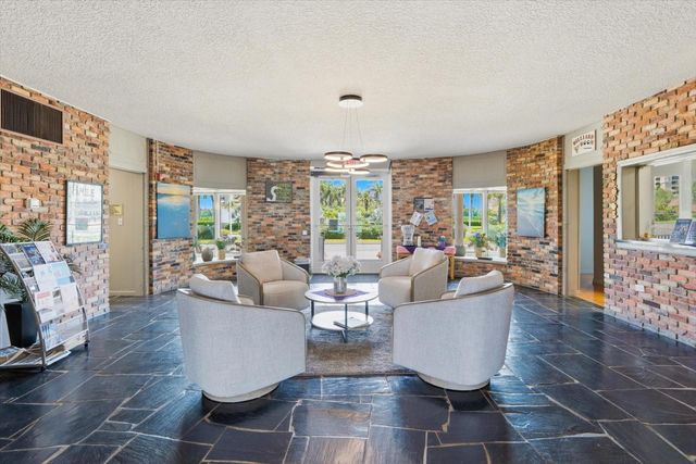5108 BRITTANY DRIVE S 607, St Petersburg, FL 33715