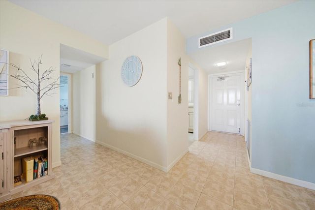 5108 BRITTANY DRIVE S 607, St Petersburg, FL 33715