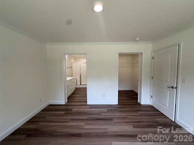 204 Oscelake Way, Hendersonville, NC 28739