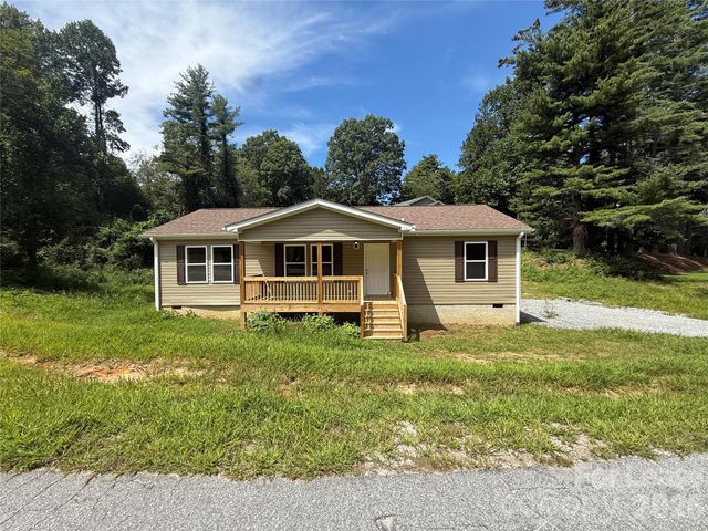 204 Oscelake Way, Hendersonville, NC 28739