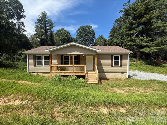 204 Oscelake Way, Hendersonville, NC 28739