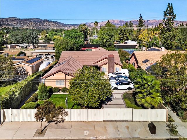 22329 Plummer St, Chatsworth, CA 91311