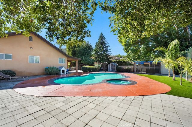 22329 Plummer St, Chatsworth, CA 91311