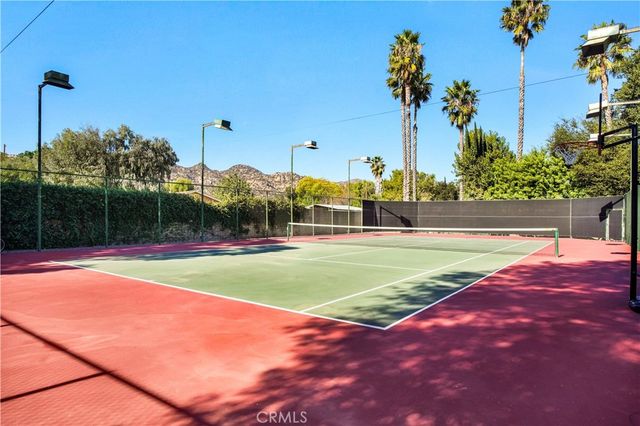 22329 Plummer St, Chatsworth, CA 91311