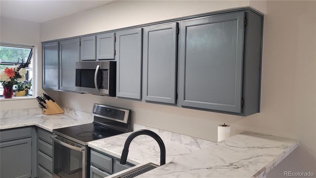 1818 S Quebec Way 5-7, Denver, CO 80231