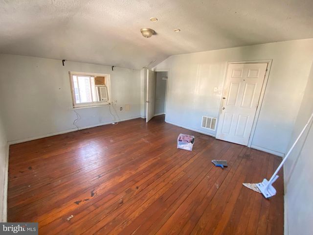 66 E COULTER ST, Philadelphia, PA 19144