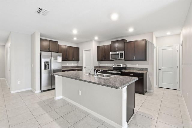 7329 CANTERBURY BELLS COURT, Tampa, FL 33619
