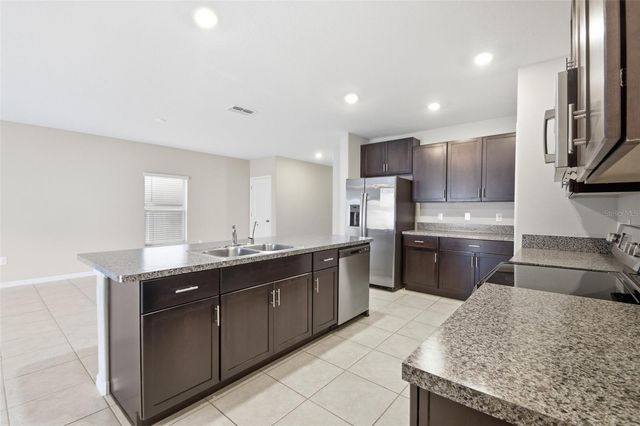 7329 CANTERBURY BELLS COURT, Tampa, FL 33619