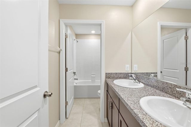 7329 CANTERBURY BELLS COURT, Tampa, FL 33619