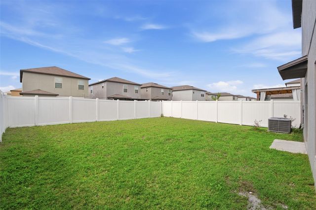 7329 CANTERBURY BELLS COURT, Tampa, FL 33619