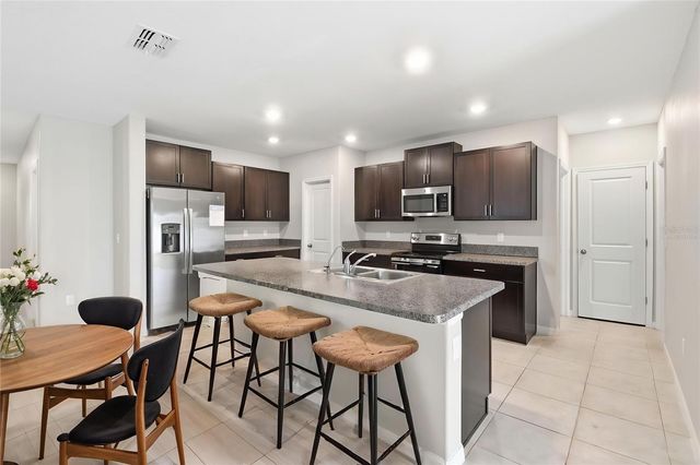 7329 CANTERBURY BELLS COURT, Tampa, FL 33619