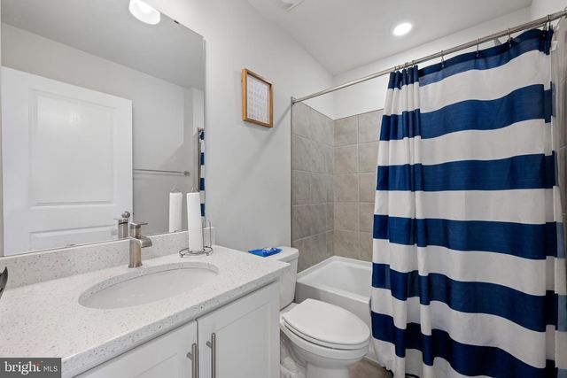 8383 DIETER DR, Rosedale, MD 21237